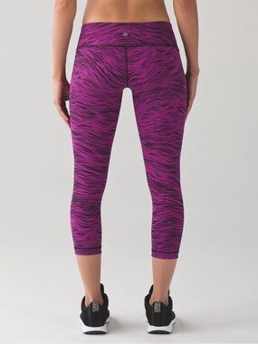lululemon athletica Magenta Wave-Print Crop Leggings